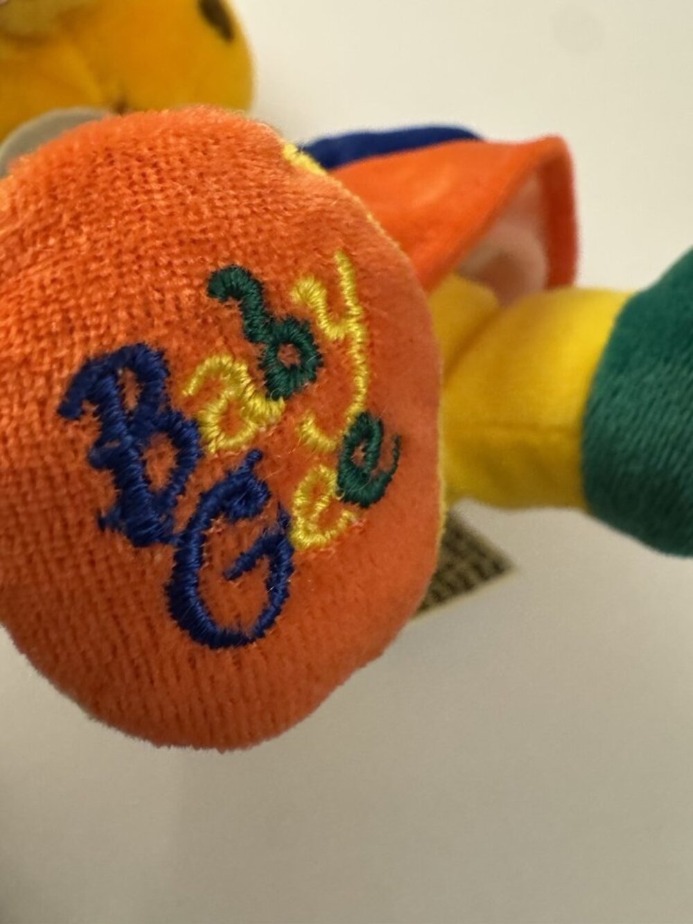 Toys R Us Baby Gee Plush Vintage 1993 Soft Classics Classic Colors Red Blue D33 - Picture 4 of 4
